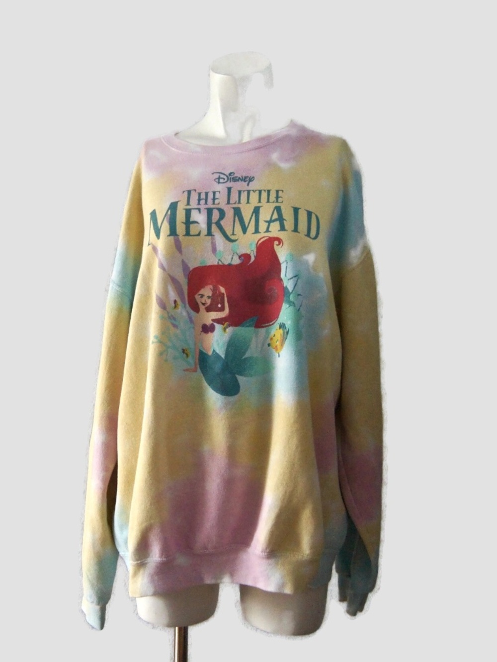 Disney Princess Little Mermaid Ariel Sweater Women's Large Pullover Graphic